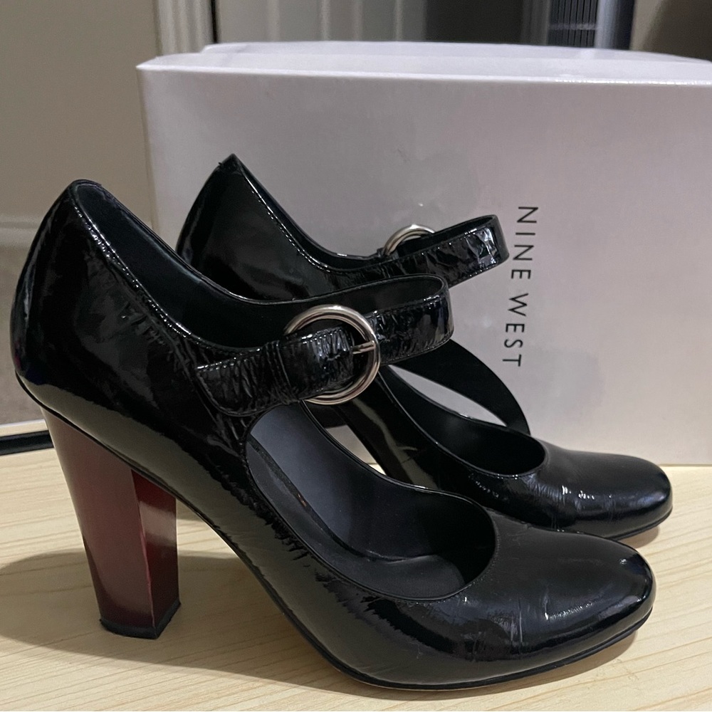 EUC Nine West Black Block Heel Pumps